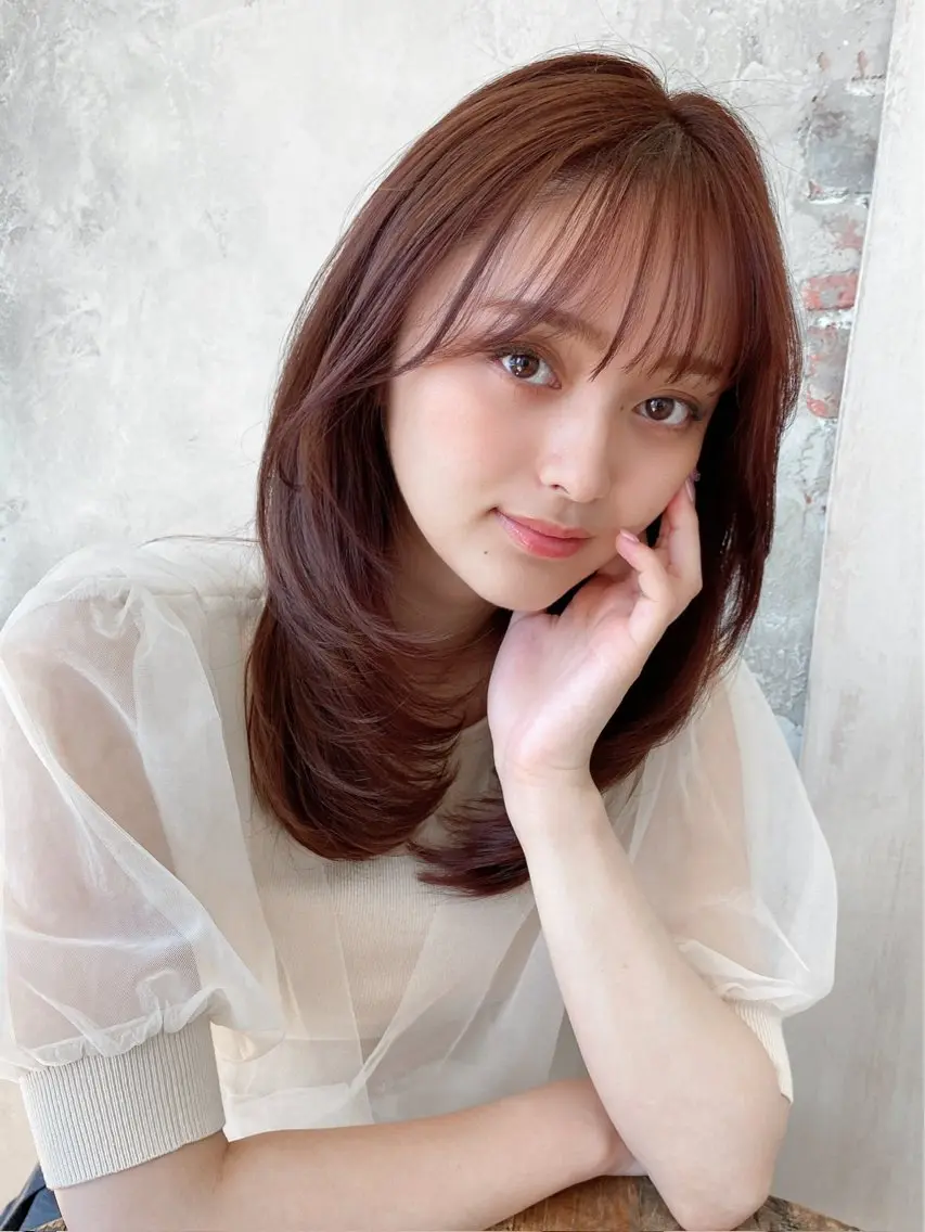 ロング カラー ベージュカラー ブラウンカラー グレージュ 韓国風ヘア レイヤーカット カット ヘアカラー トリートメント 山﨑 翼のヘアスタイル