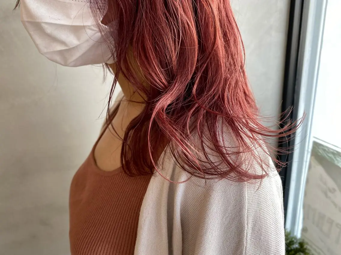 ミディアム カラー ヘアアレンジ ネイル マツエク・マツパ インナーカラー くびれヘア 外国人風カラー 学生 レイヤーカット 夜23時まで予約🉑 reverieあきらのヘアスタイル
