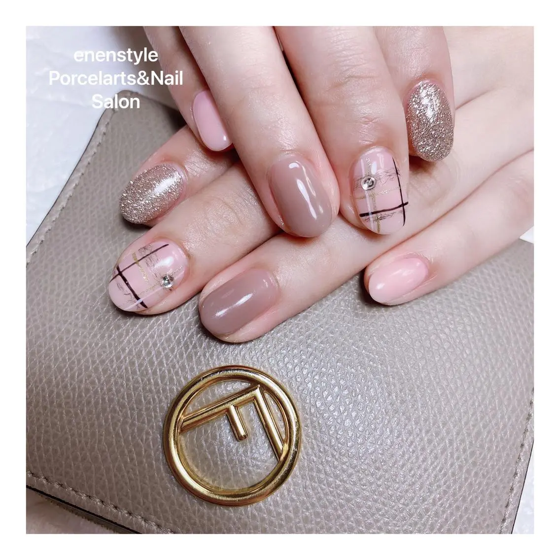 ミディアム ネイル ハンドネイル 🐾enen style 🐾のネイルデザイン