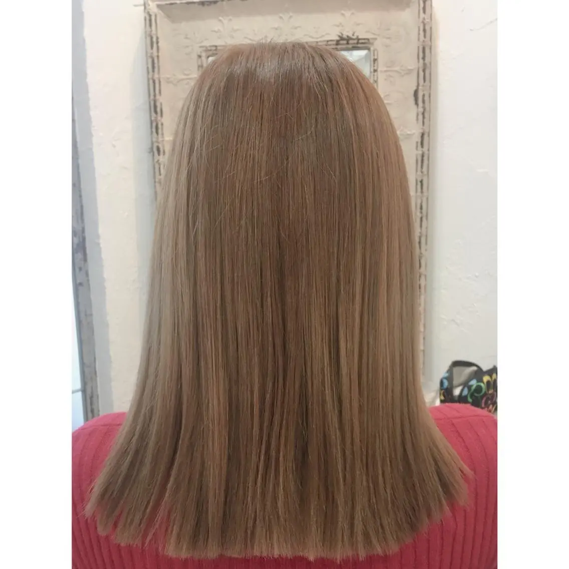 セミロング カラー ベージュカラー ブリーチ fio マナミのヘアスタイル