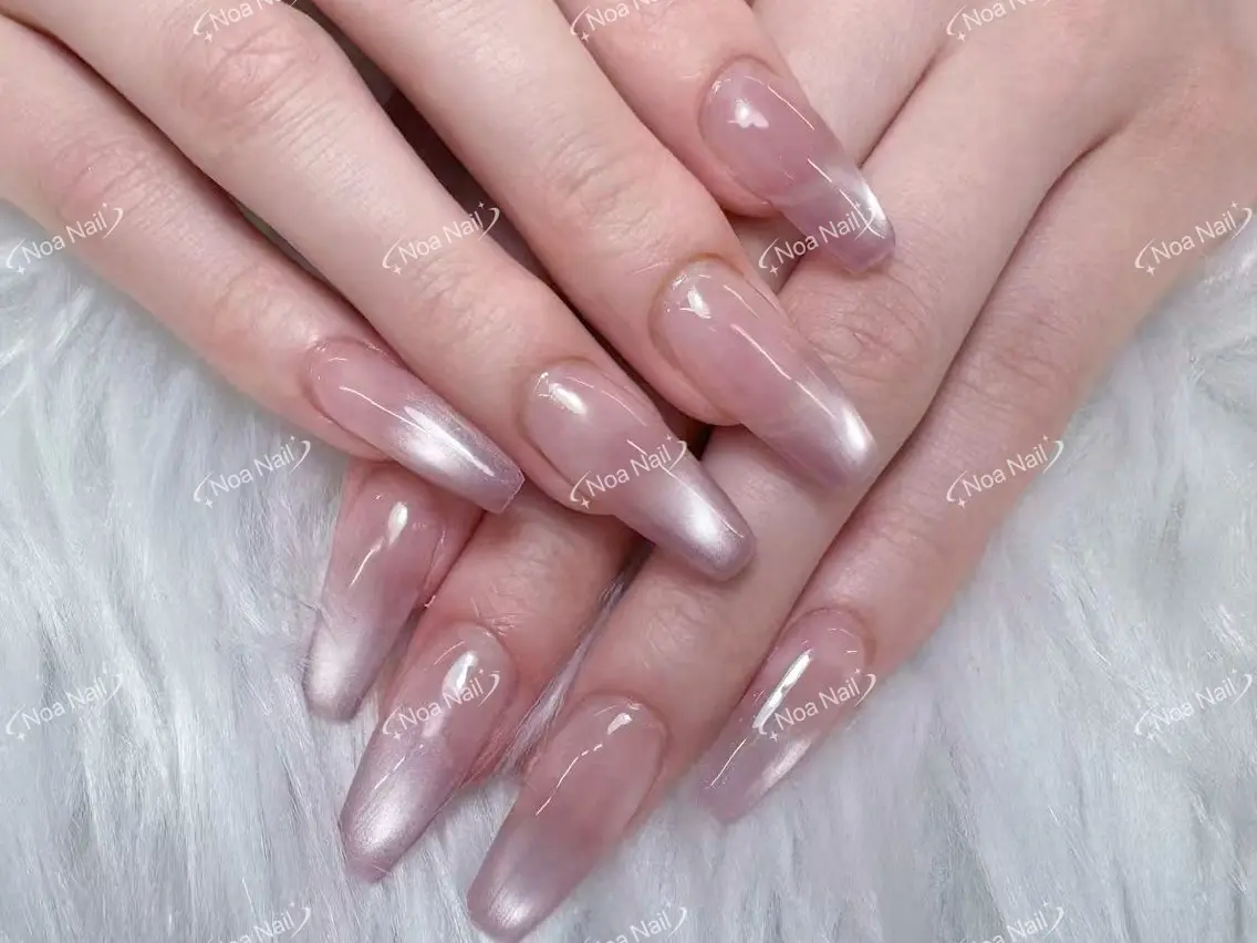 ネイル フレンチネイル グラデーション 韓国ネイル マグネットネイル ミラーネイル ハンドネイル Noa Nail みつきのネイルデザイン