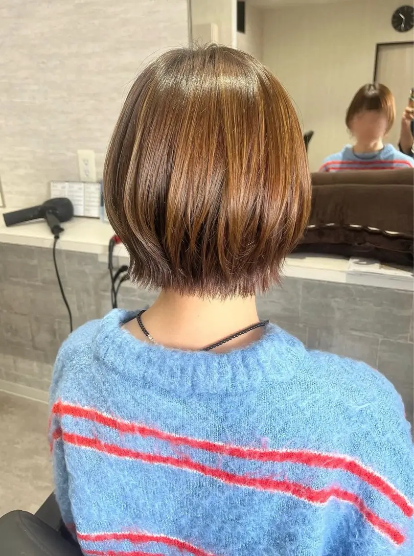 ショート カット MOMO🍑 /顔周り/垢抜けのヘアスタイル