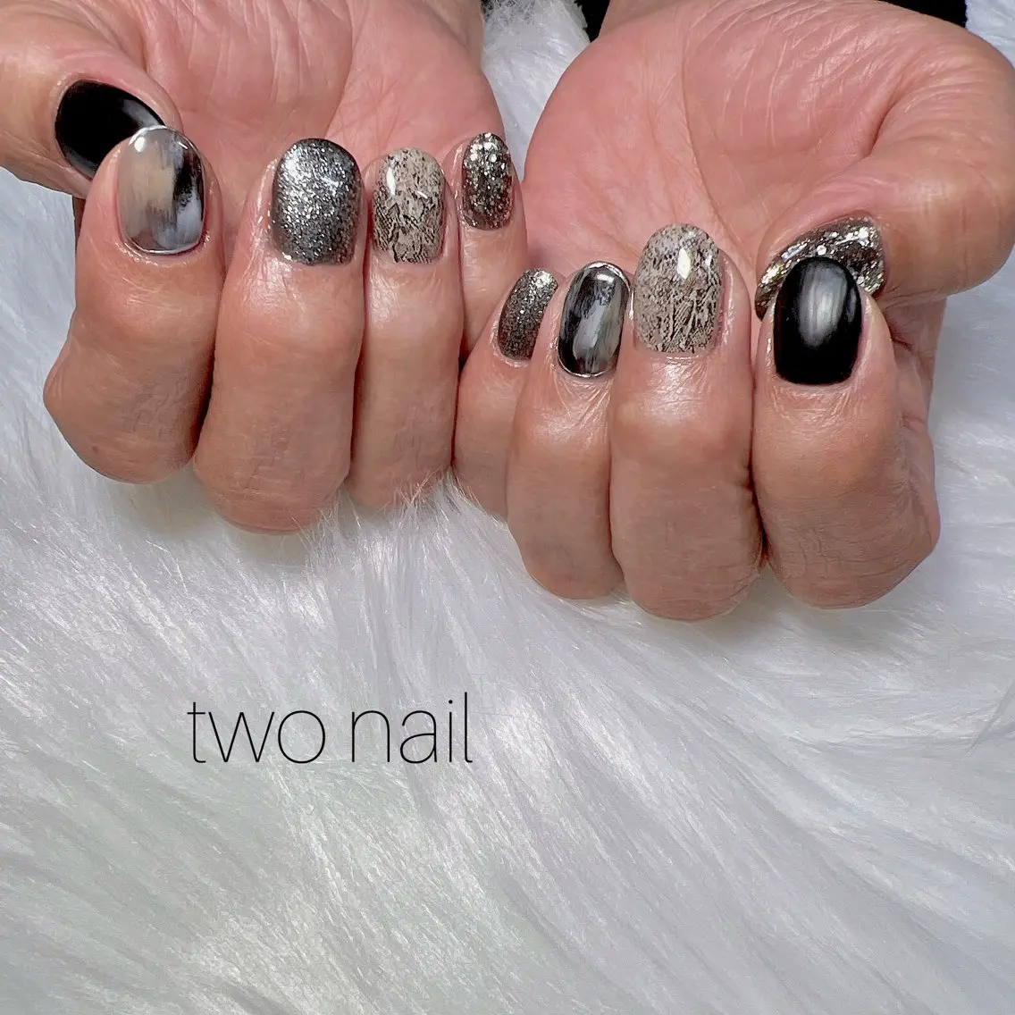 ネイル ネイルチップ ホワイト ハンドネイル two nailのネイルデザイン