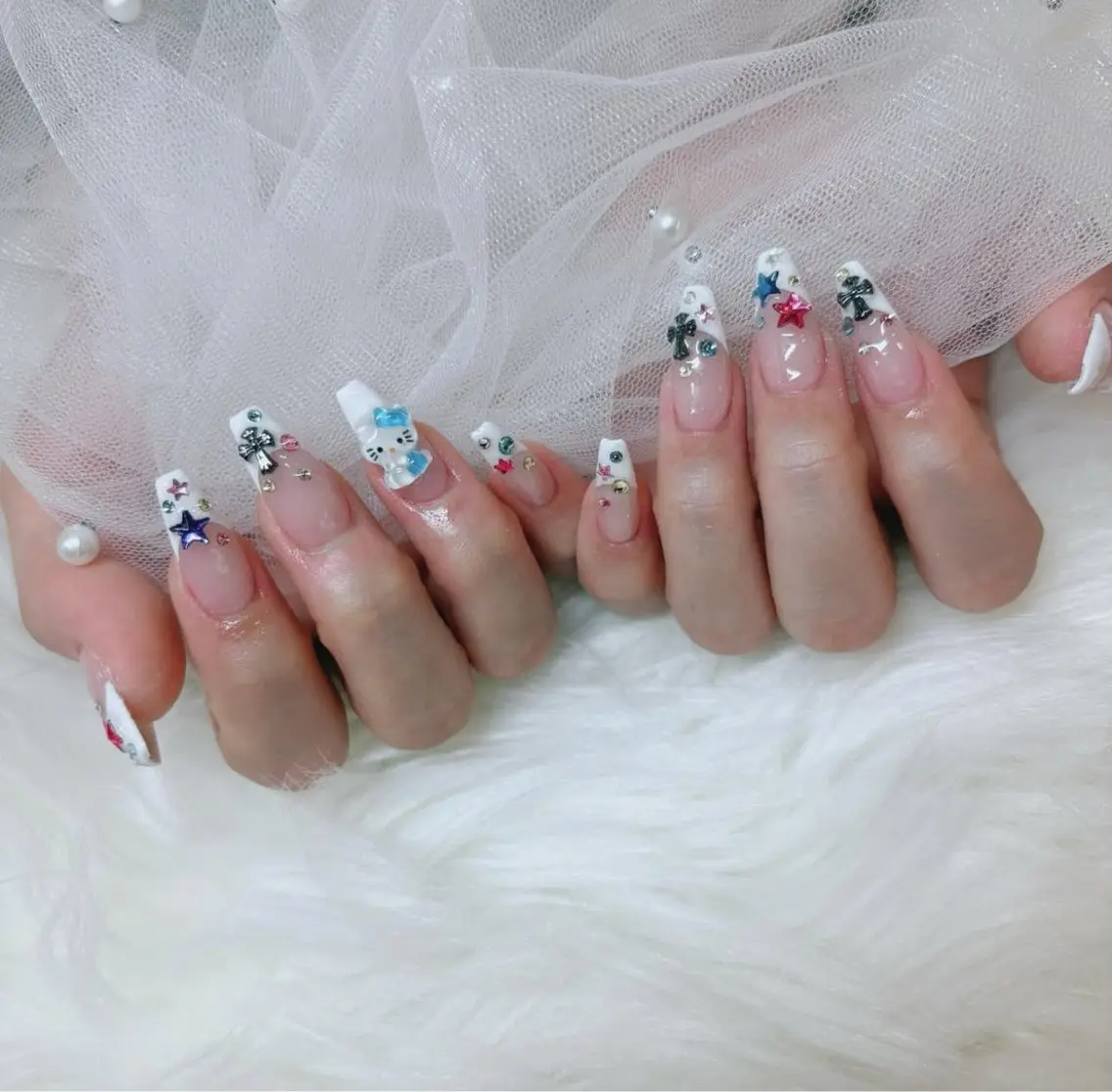 ネイル アートネイル フラワーネイル フレンチネイル ジェルネイル グラデーション ハンドネイル Ryu Nail NekoChanのネイルデザイン