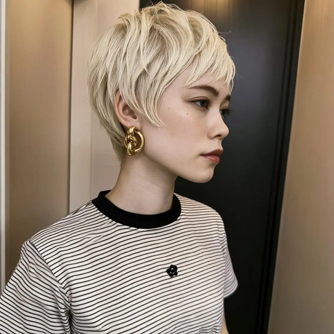 ショート カラー ヘアカラー ハイトーン/表参道 ミウのヘアスタイル