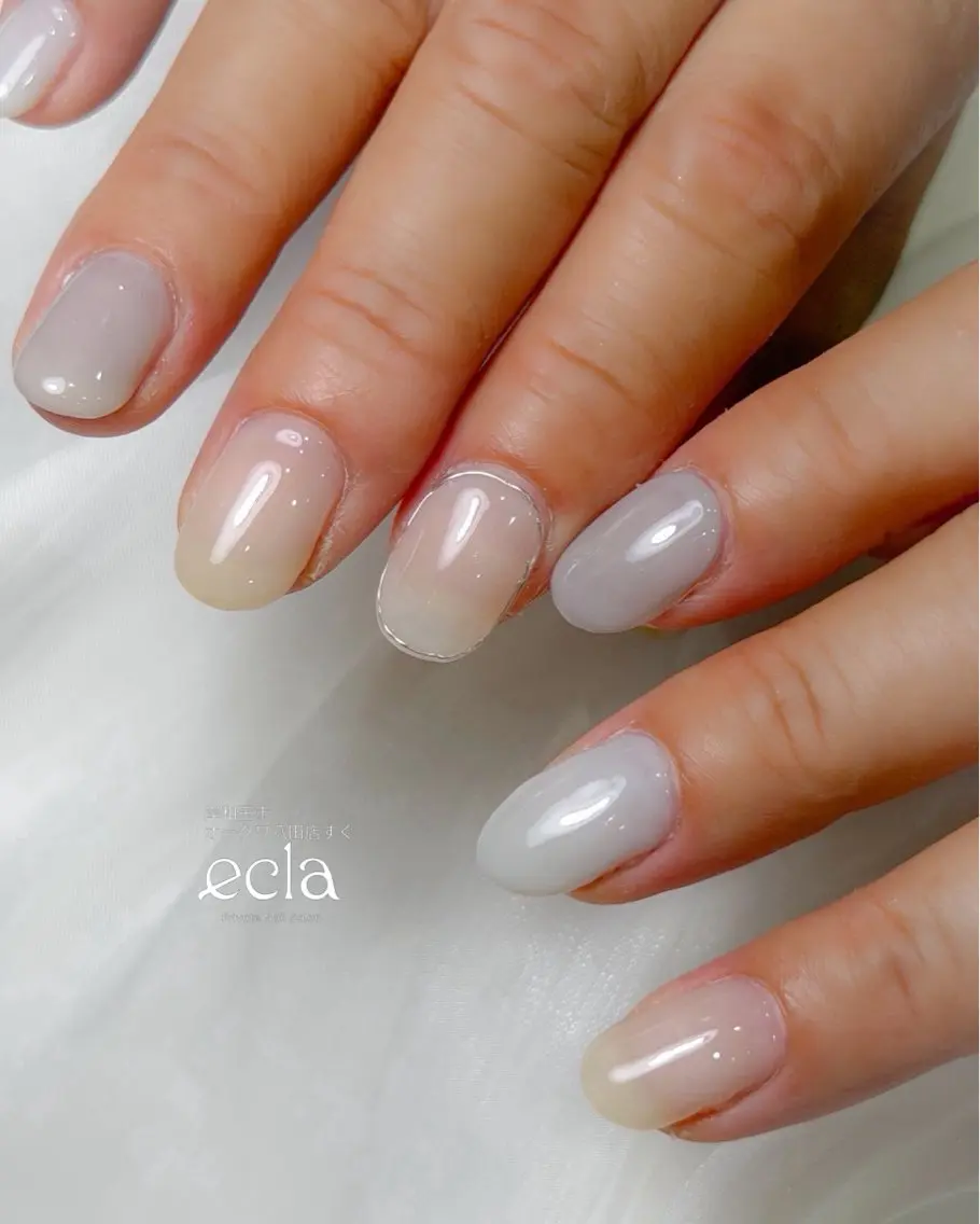 ネイル アートネイル 持ち込み シルバー シンプルネイル ホワイト Nail Salon ecla 〜エクラ〜のネイルデザイン