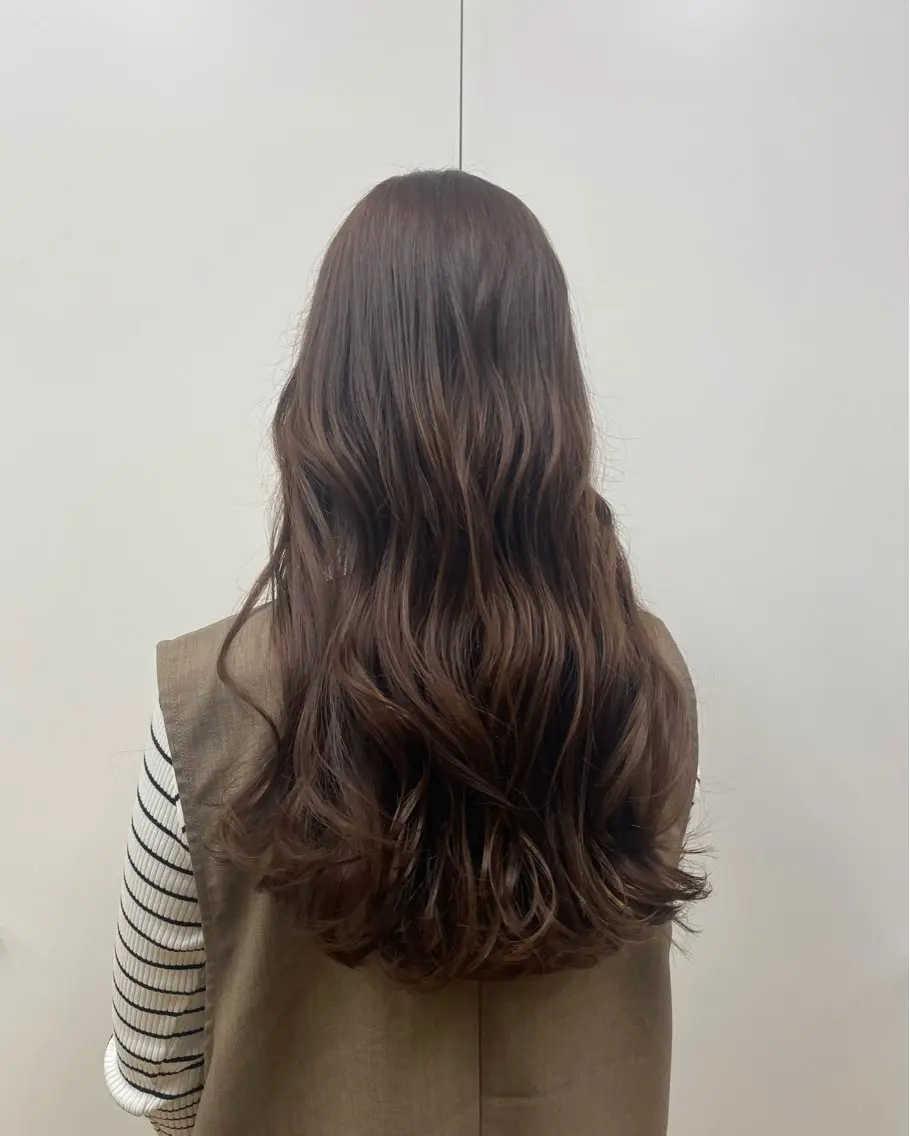ロング カラー 【アクイール】やまだ みなのヘアスタイル