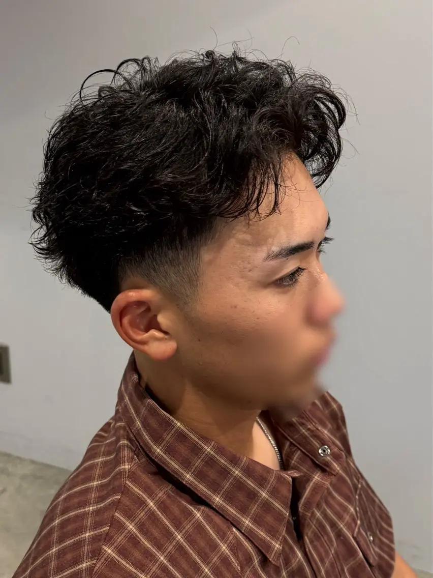 ショート パーマ メンズ 高橋 奎太のヘアスタイル