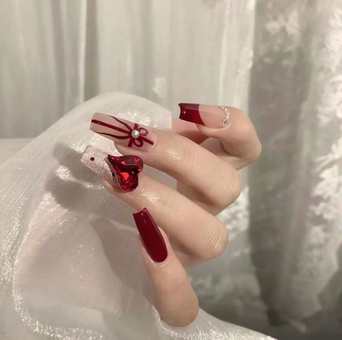 ネイル VIVIAN リサのネイルデザイン