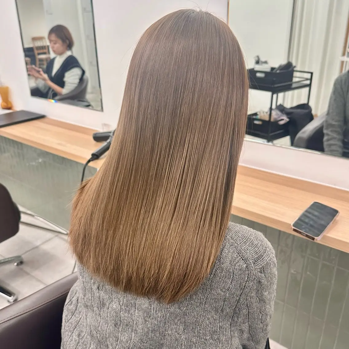 ミディアム カラー カット ヘアカラー トリートメント ブリーチなし/レイヤ ー特化🌈Tommyのヘアスタイル