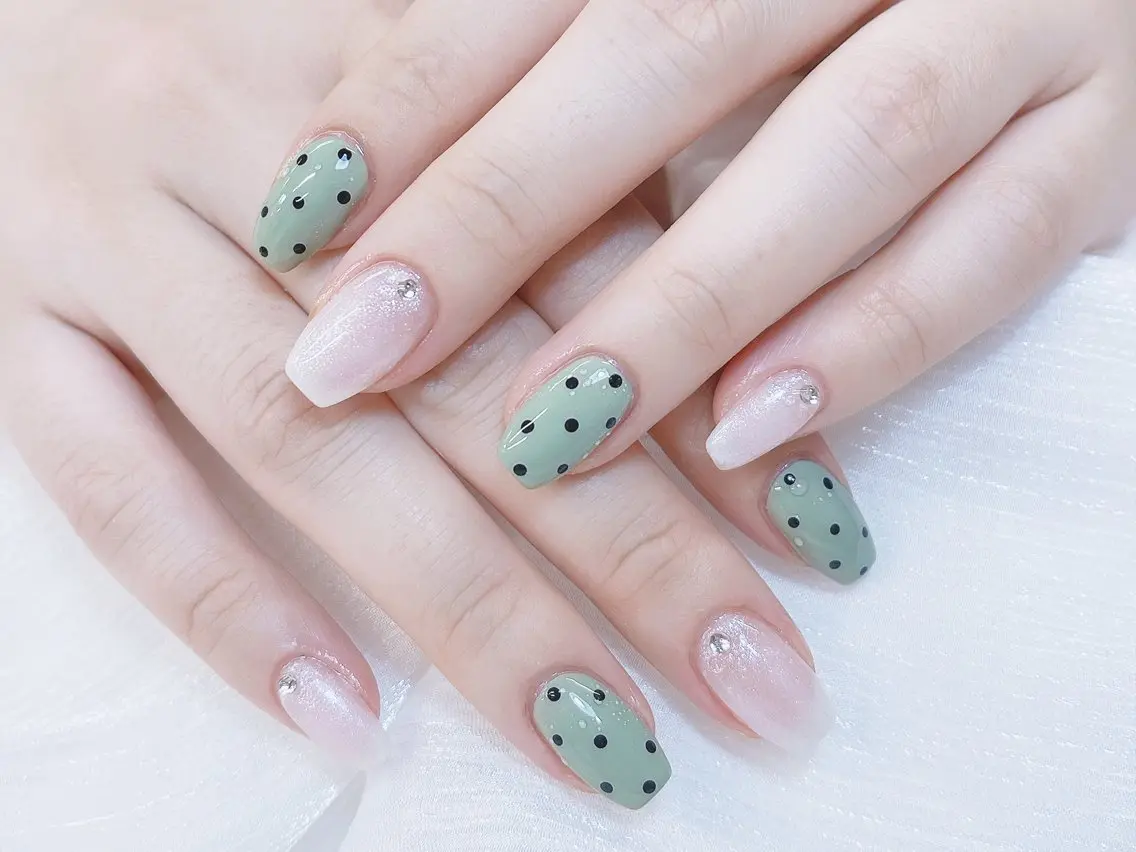 ネイル チークネイル 成人式 フレンチネイル グラデーション 氷ネイル・うるうるネイル ハンドネイル DUO MI nail salonのネイルデザイン