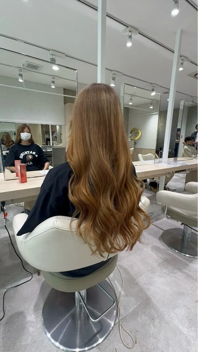カラー 川上 美咲のヘアスタイル