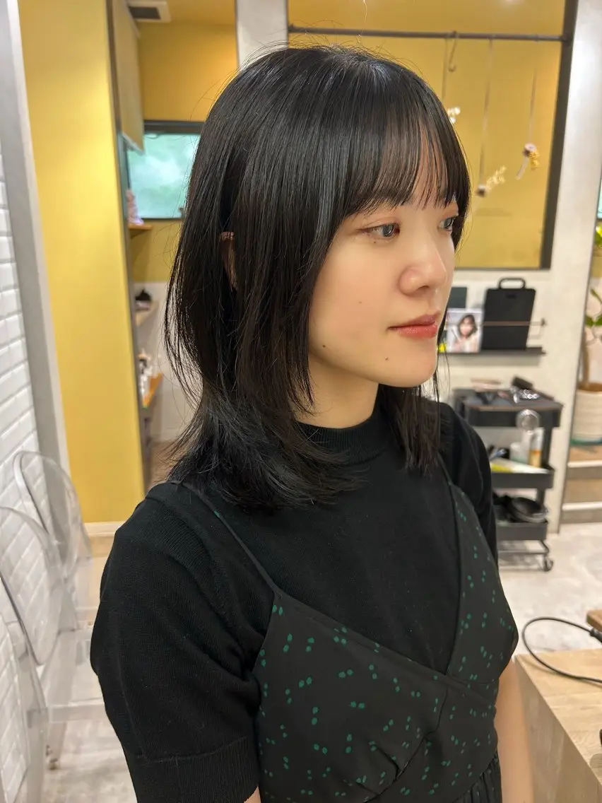 ミディアム カラー ミディアムレイヤー レイヤーカット カット トリートメント hubhair レイヤー/透明感のヘアスタイル