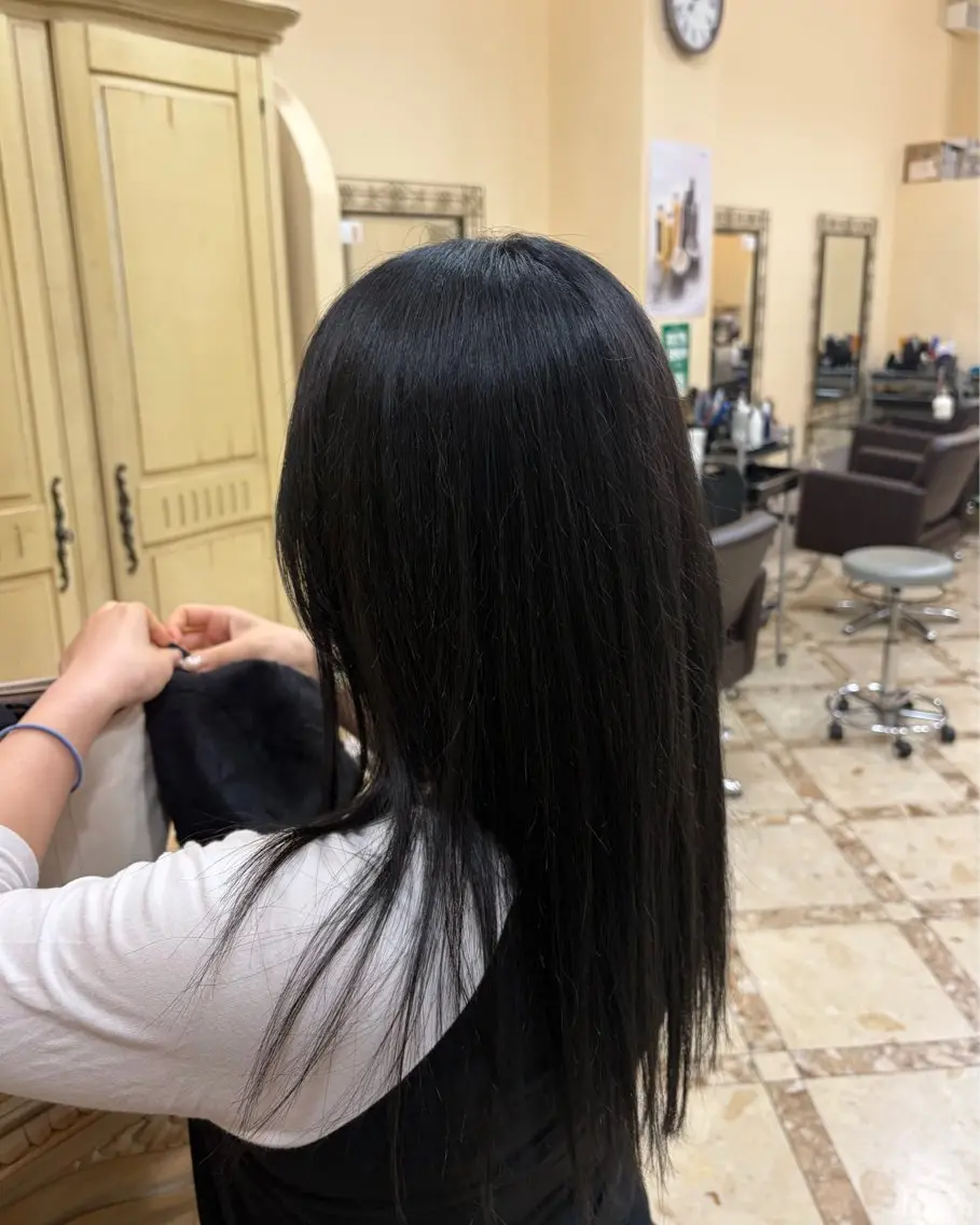 ロング カラー 黒髪 ブリーチ ネイビーカラー ヘアカラー 國田拓海 / VINGTANSのヘアスタイル