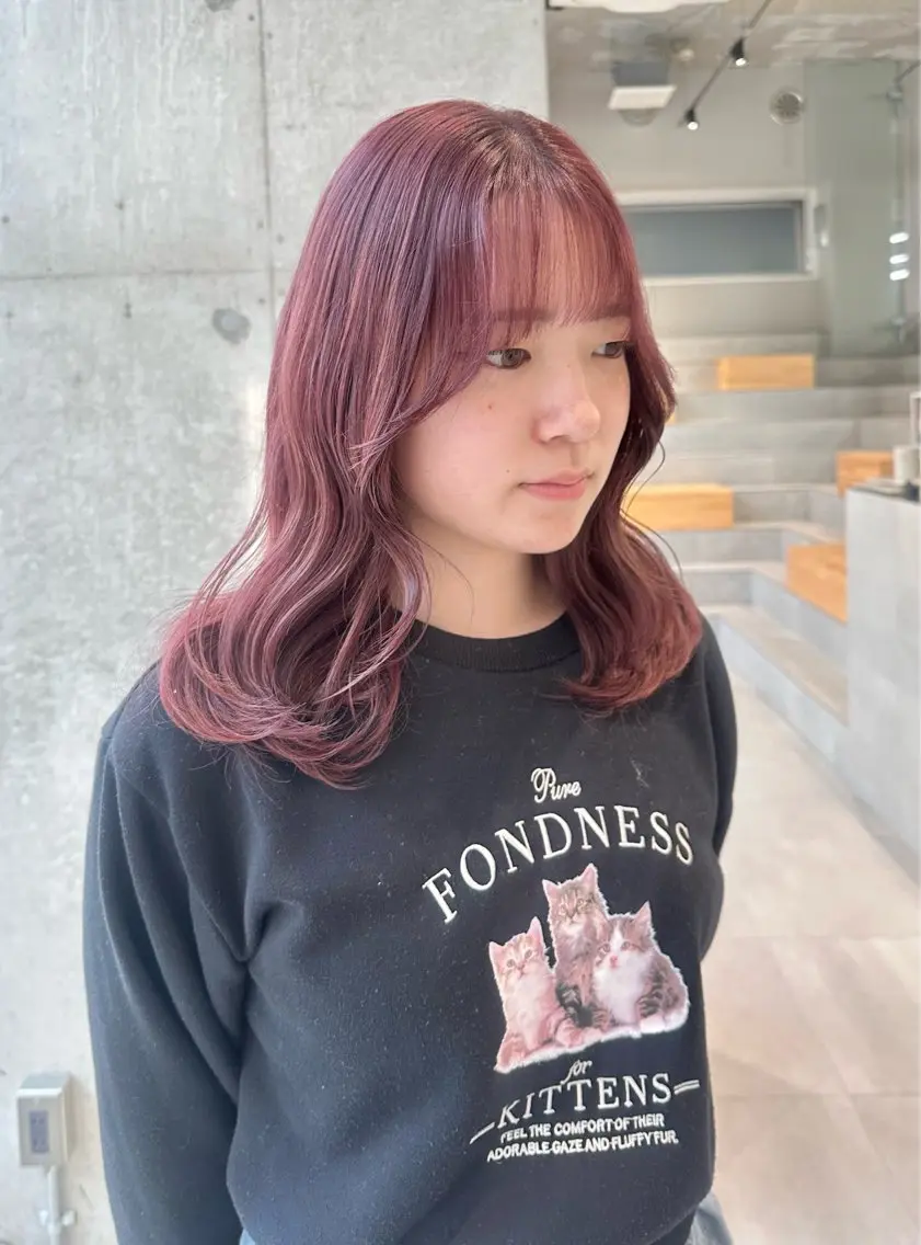 ミディアム カラー ベージュカラー ブリーチ ピンクカラー ピンクベージュ 染谷 遥花のヘアスタイル