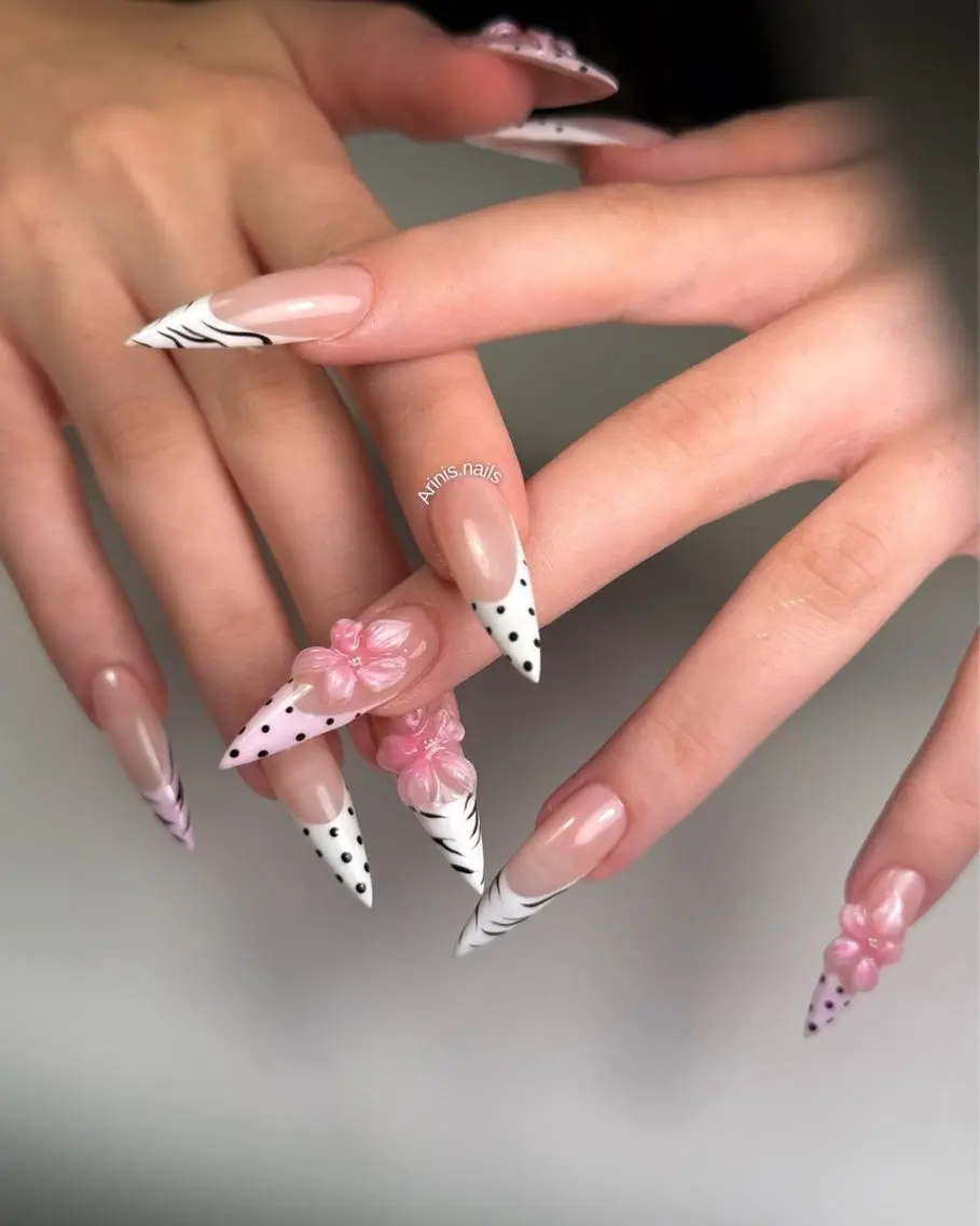 ネイル 長さ出し キラキラネイル 韓国ネイル ロングネイル マグネットネイル ハンドネイル Josie nail salonのネイルデザイン