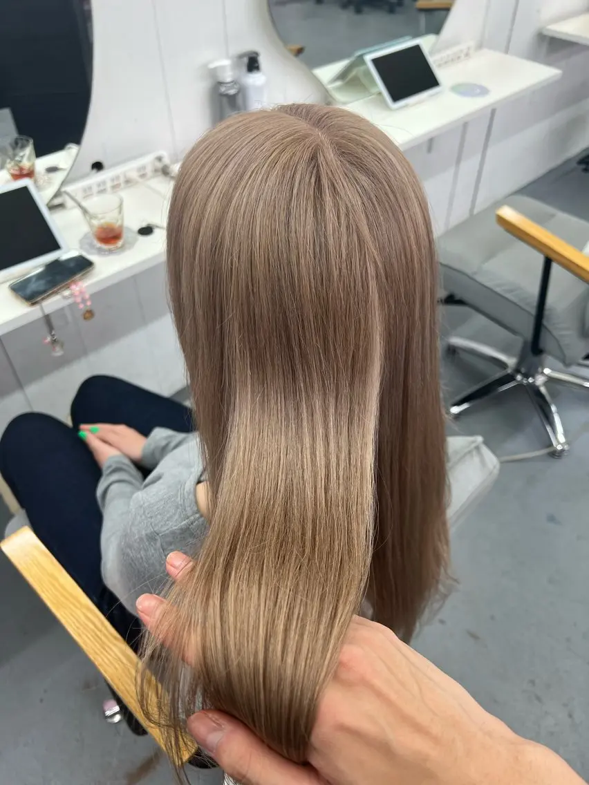 ロング ヘアカラー トリートメント 亀田 泰生のヘアスタイル