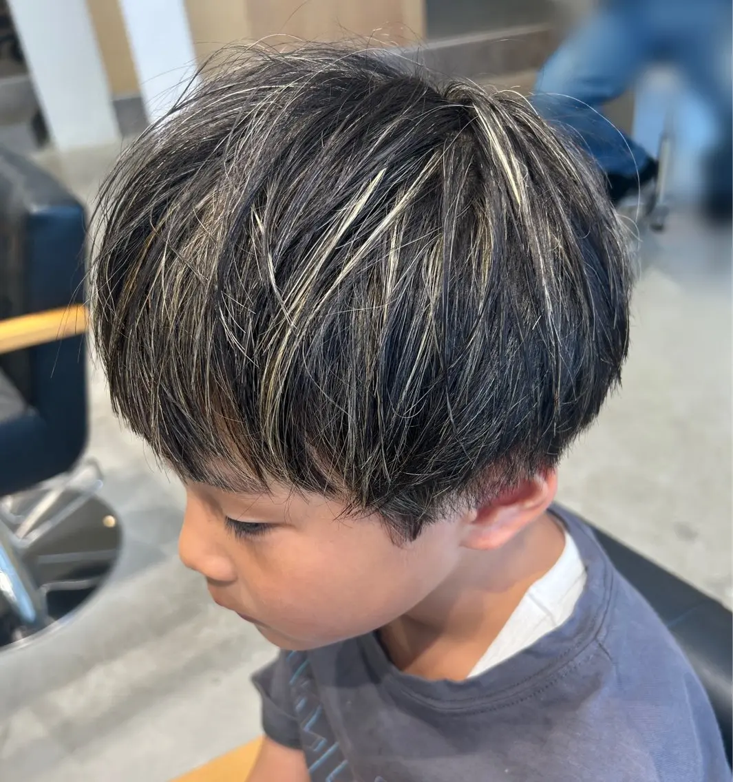 メンズ キッズ メンズメッシュ カット ヘアカラー 柘植 琢馬のヘアスタイル