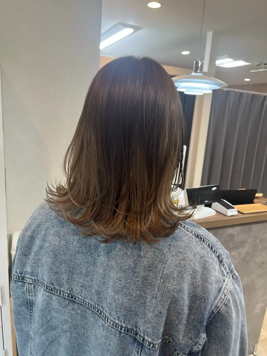 ミディアム カット TELA HAIR AYANOのヘアスタイル