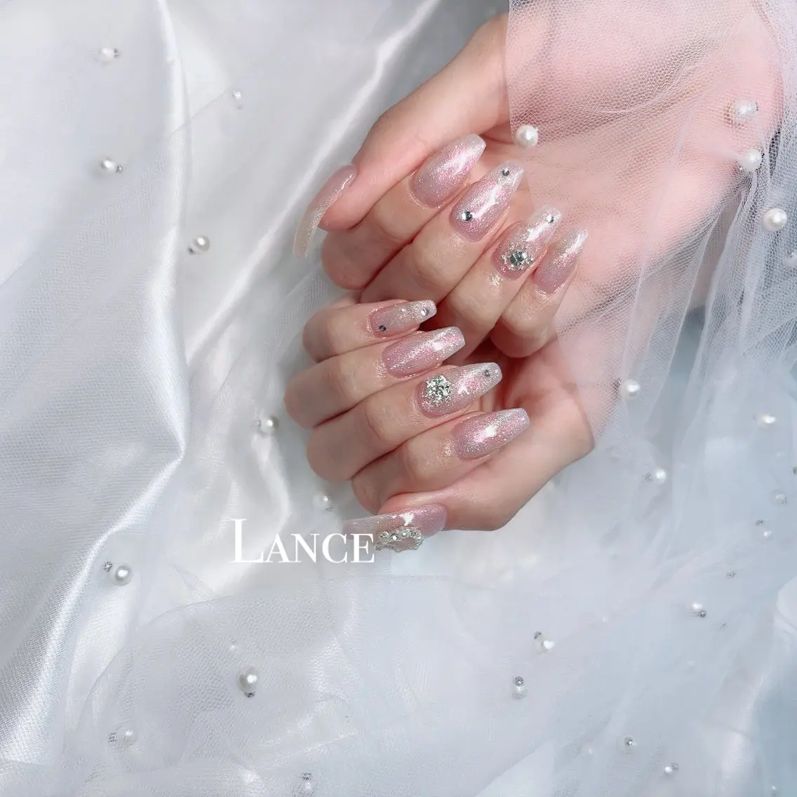 ネイル オーロラネイル フットネイル フレンチネイル キラキラネイル 韓国ネイル ハンドネイル Lance nailのネイルデザイン