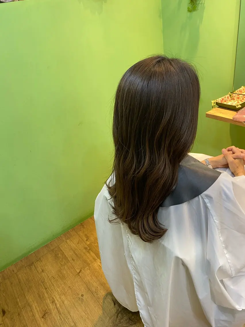 ロング カラー ブリーチ ハイライトカラー ハイライト 【エシカル】 HOSOMIのヘアスタイル