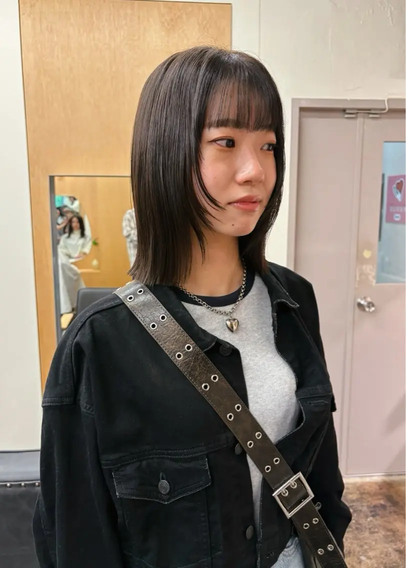 ミディアム カラー 切りっぱなしロブ 西山 紗耶香🪽 透明感カラー/ボブのヘアスタイル