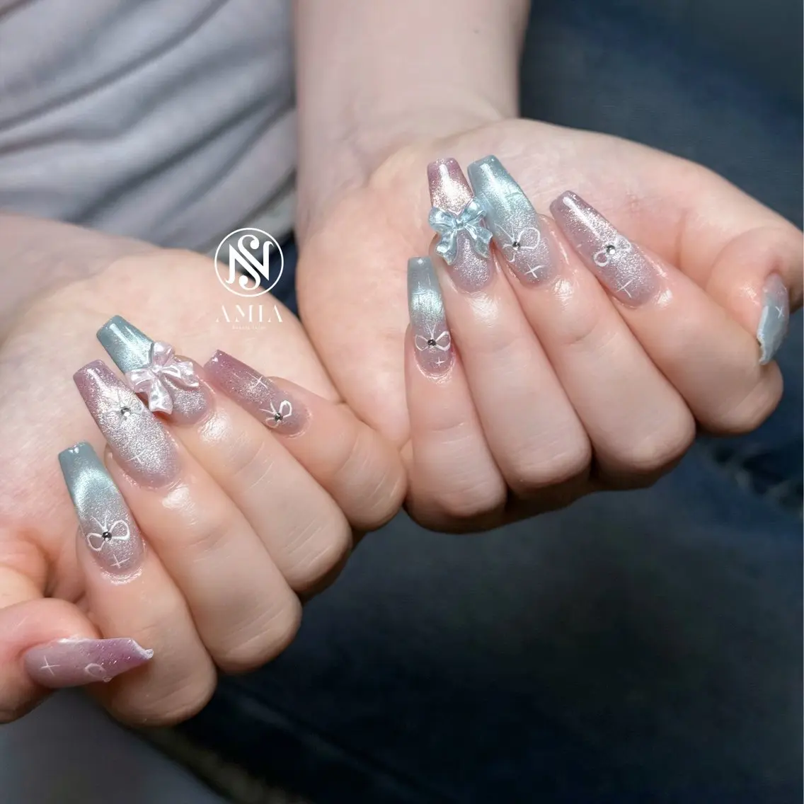 ロング ハンドネイル 🌟AMIA BEAUTY🌟のネイルデザイン