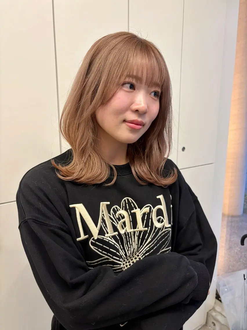 ミディアム カラー ブリーチ グレージュ ミルクティーグレージュ ヘアカラー トリートメント YUIMARL / 𝐂𝐇𝐈𝐊𝐀のヘアスタイル