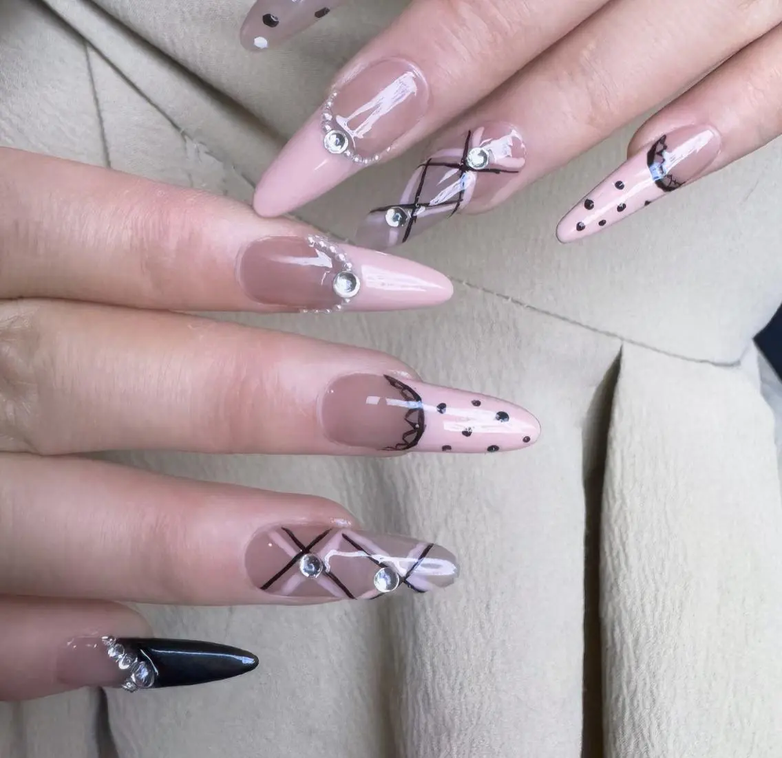 ネイル ハンドネイル 🎀 UU_nailのネイルデザイン