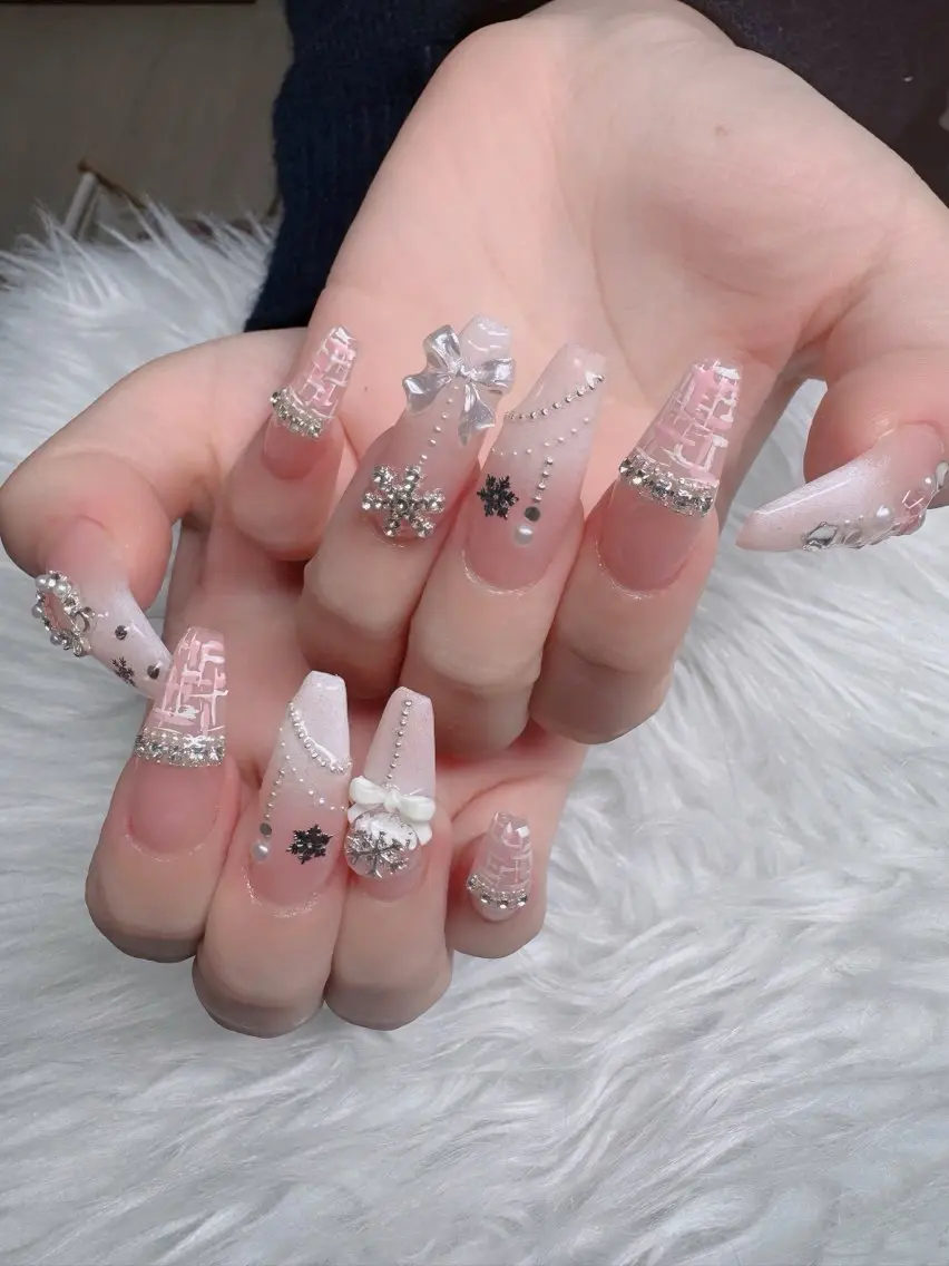 ネイル オーロラネイル フレンチネイル ジェルネイル ハロウィン 韓国ネイル ハンドネイル neco H.babynailのネイルデザイン