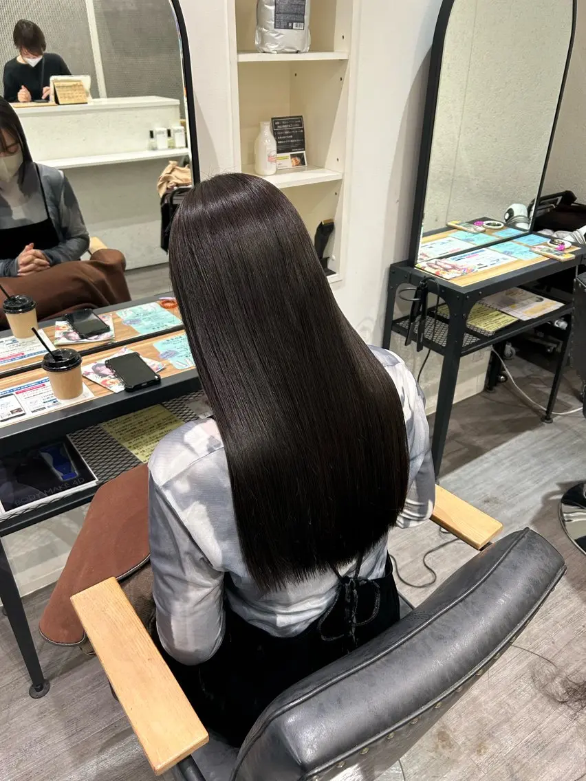 ロング カラー アッシュ アッシュグレー アッシュグレージュ グレージュ カット ヘアカラー トリートメント cocotte 💟草間紫音💟のヘアスタイル