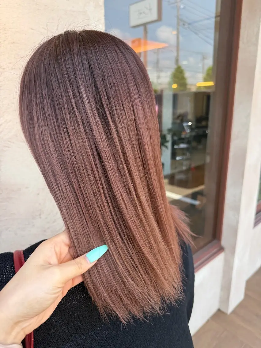 カラー 林 莉瑠のヘアスタイル