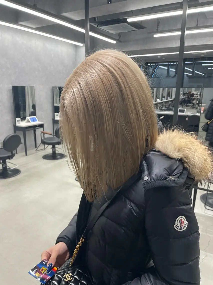 ミディアム カット ヘアカラー トリートメント LUXBE LUCE 愁のヘアスタイル