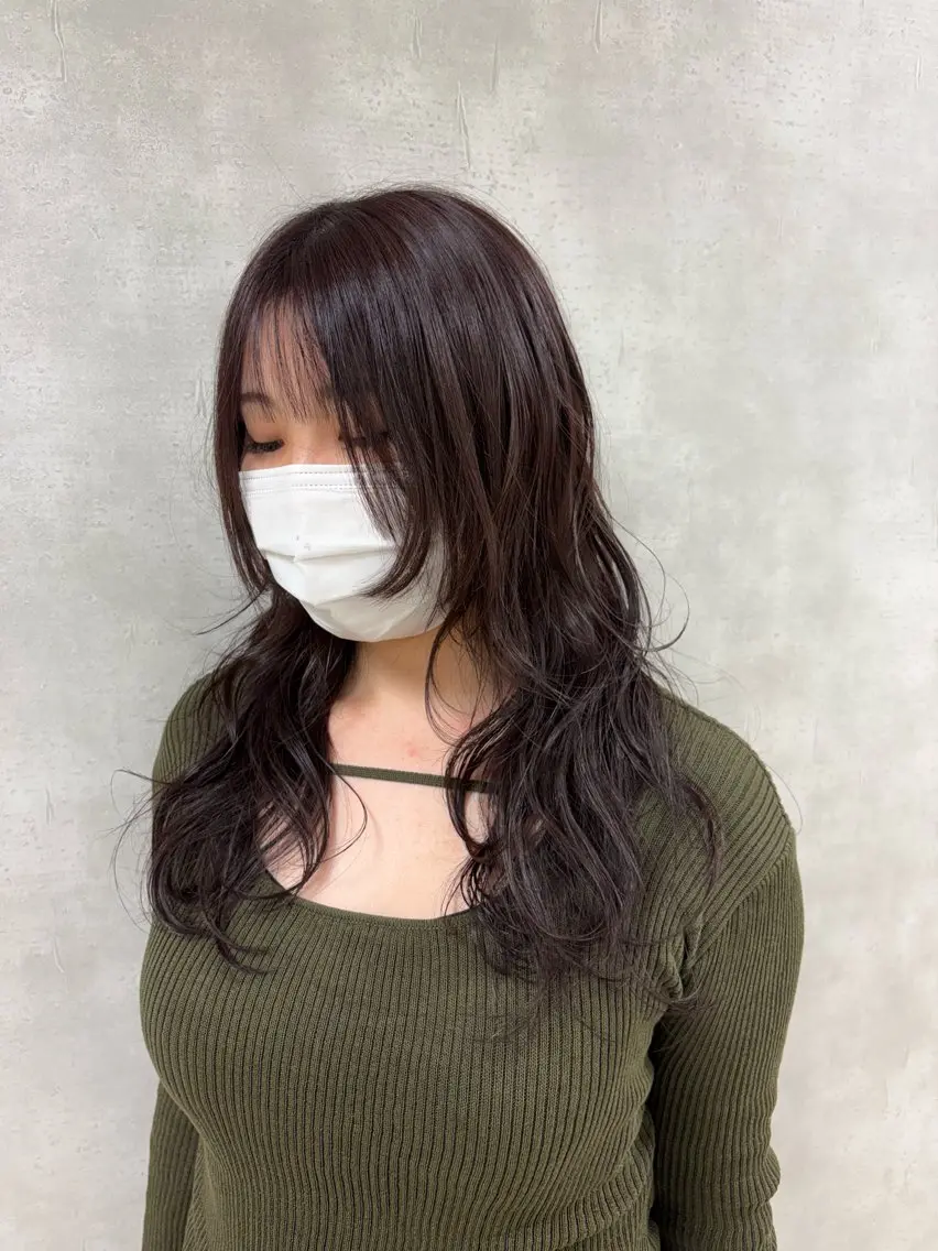 ロング レイヤーカット ロング カット ヘアカラー トリートメント 多田 栞里のヘアスタイル