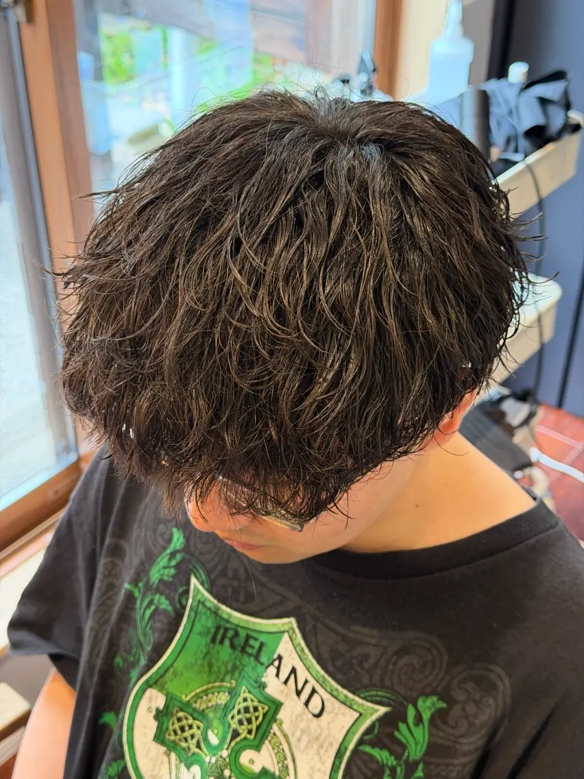 メンズ メンズパーマ 波巻きパーマ カット パーマ 千野 宏太のヘアスタイル