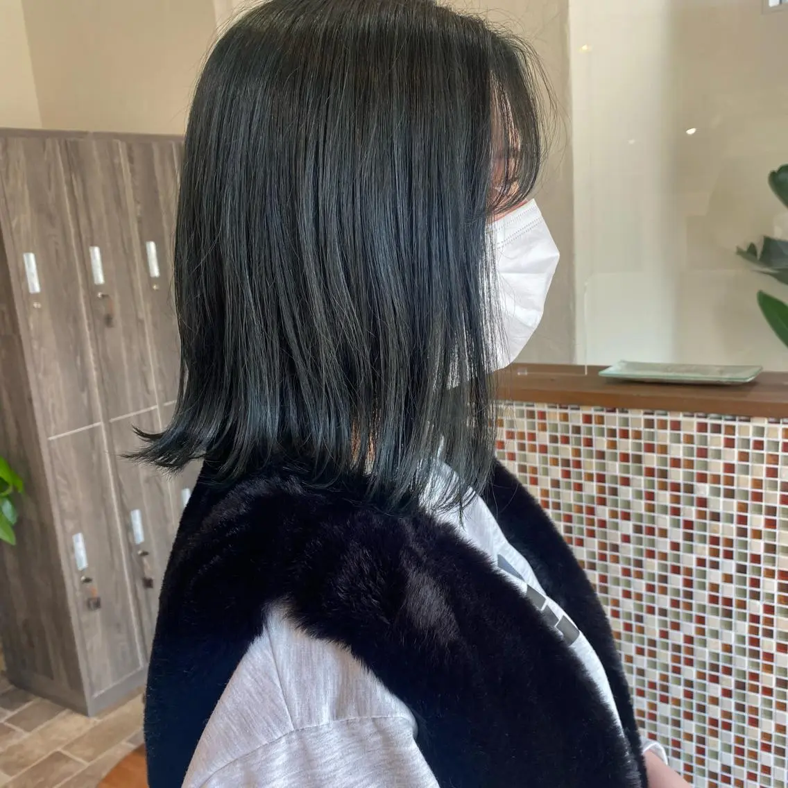 ミディアム カラー 中村 友香のヘアスタイル