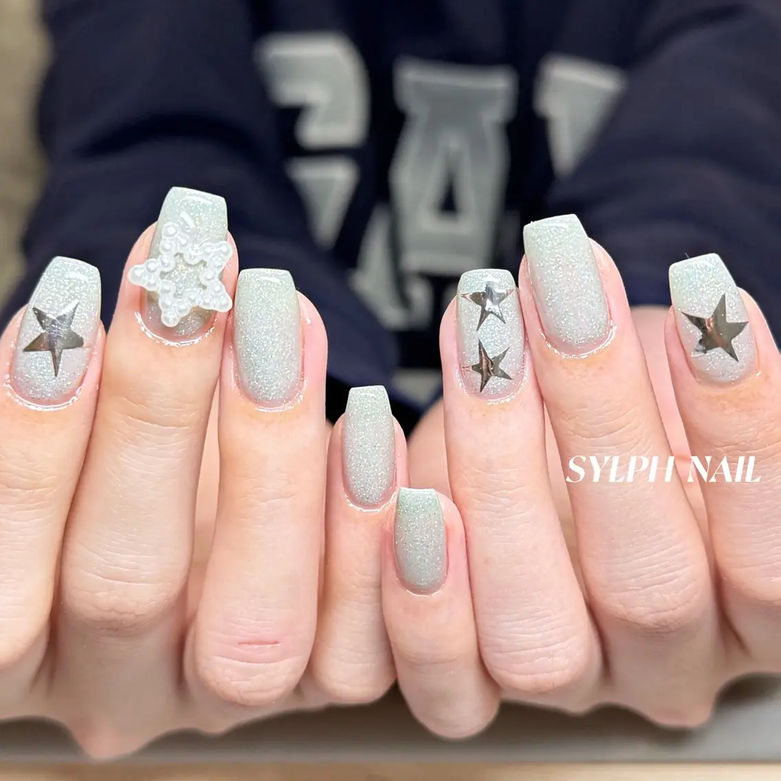 ネイル オーロラネイル 長さ出し フレンチネイル ジェルネイル ガラスフレンチ ハンドネイル Rela・S NAILのネイルデザイン