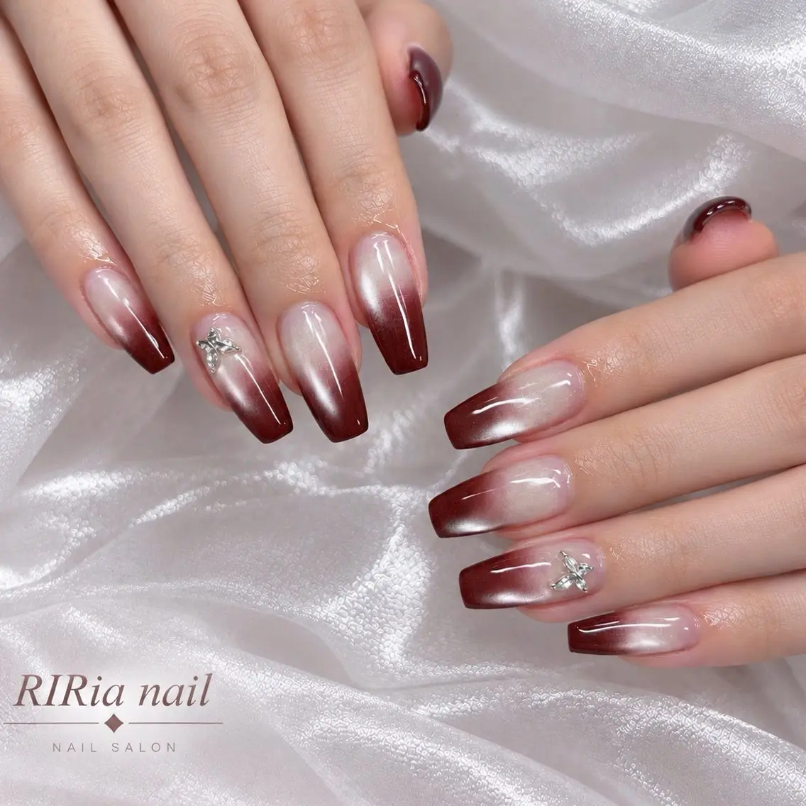 ネイル ボルドー グラデーション マグネットネイル ハンドネイル 🎀RIRia nail🎀のネイルデザイン