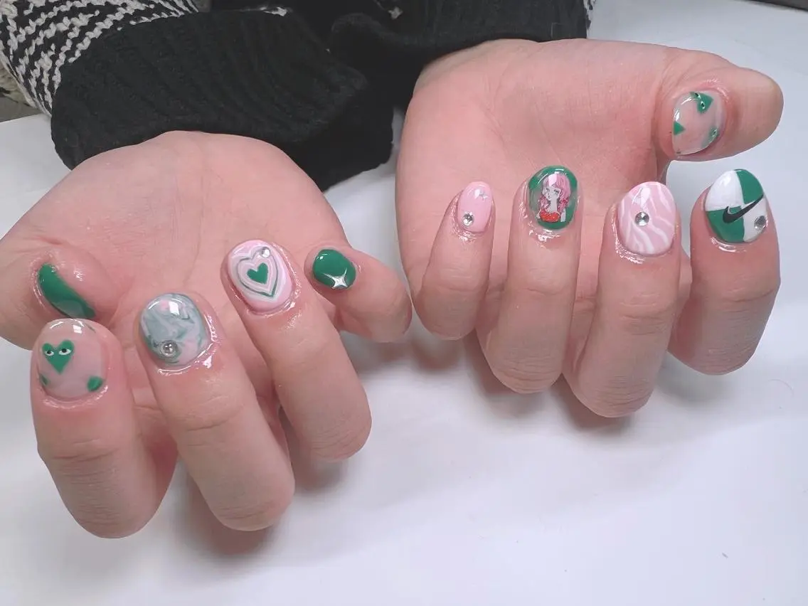 ネイル ハンドネイル 💊大阪/心斎橋 moni🧠のネイルデザイン