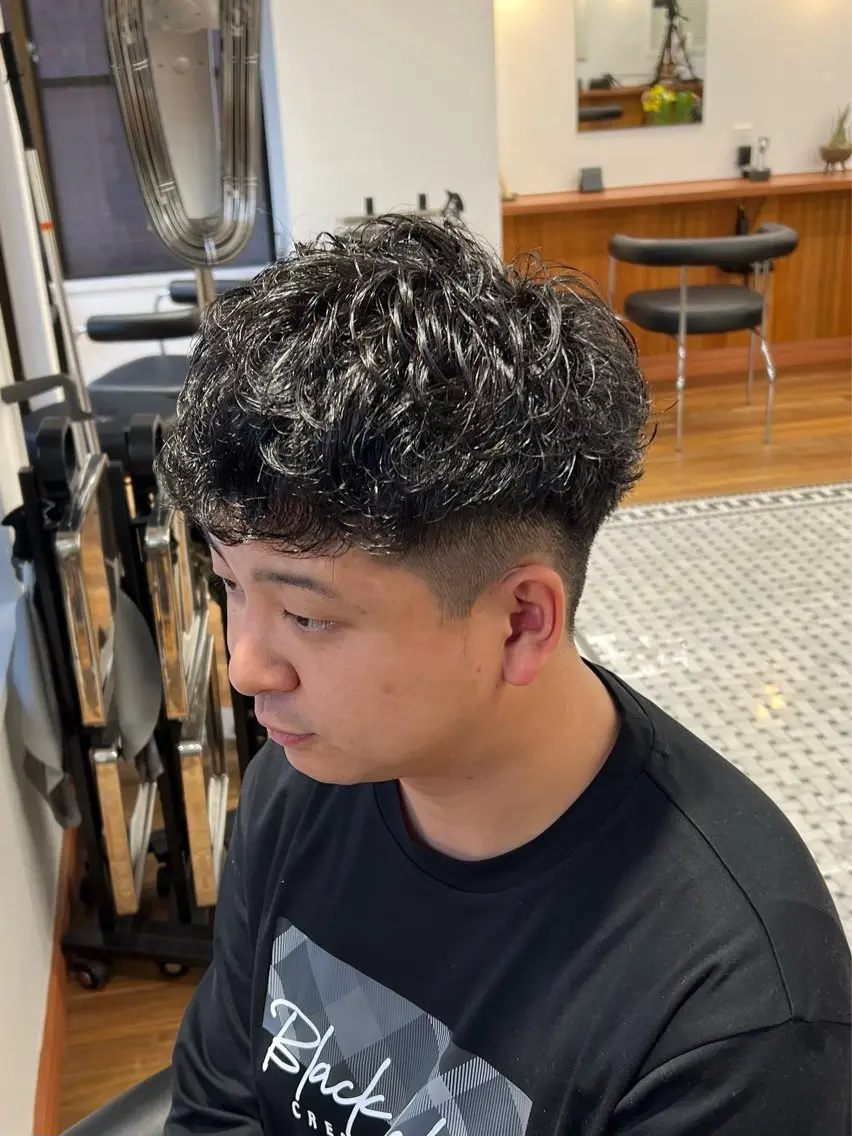 ショート メンズ カット メンズカット✂️ スキンフェード伊藤陸のヘアスタイル