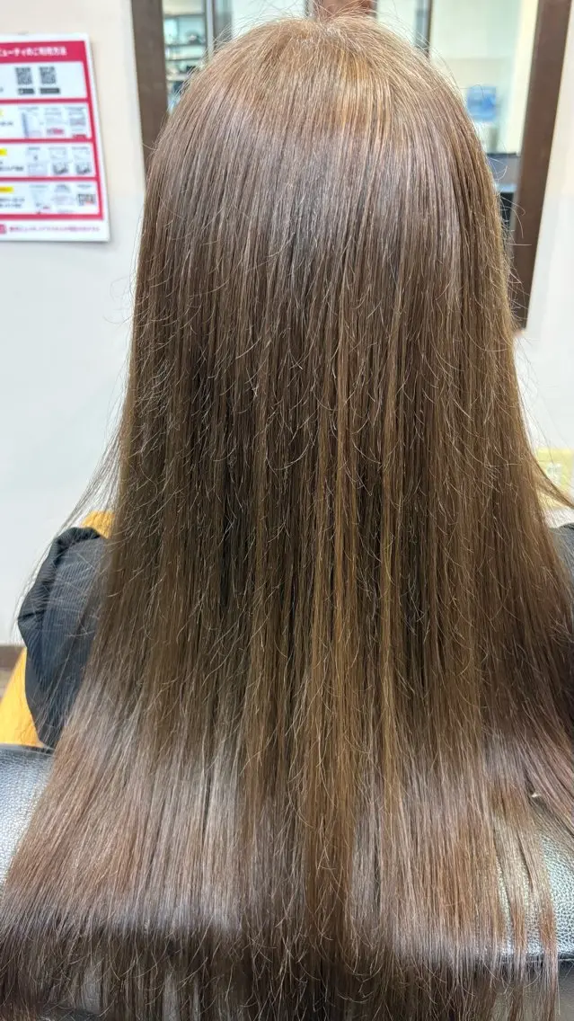 ロング カラー ベージュカラー ブラウンカラー カット ヘアカラー オオミチ ワカナのヘアスタイル