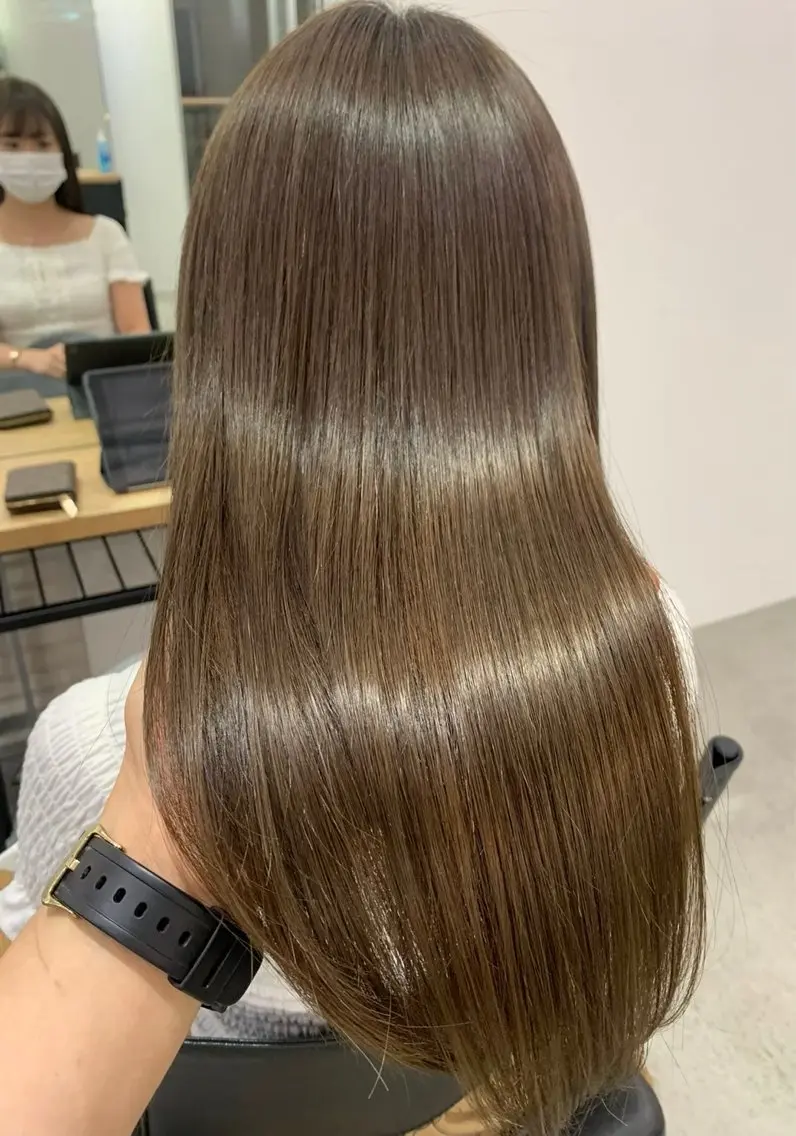 ロング ヘアカラー トリートメント 藤平 江梨子のヘアスタイル