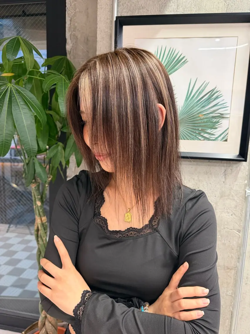 セミロング カラー ヘアカラー ♡ハイライトカラー shinri♡のヘアスタイル