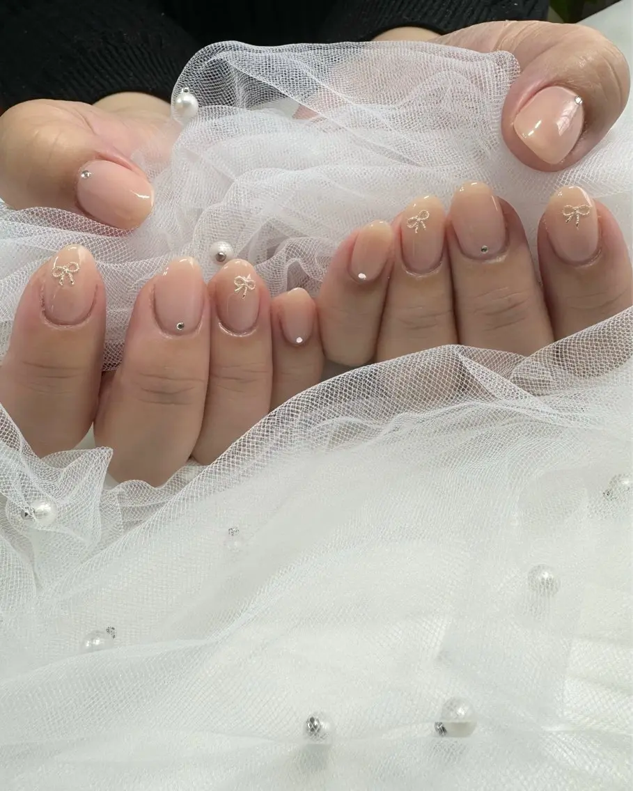 ネイル リボン 東 千夏のネイルデザイン