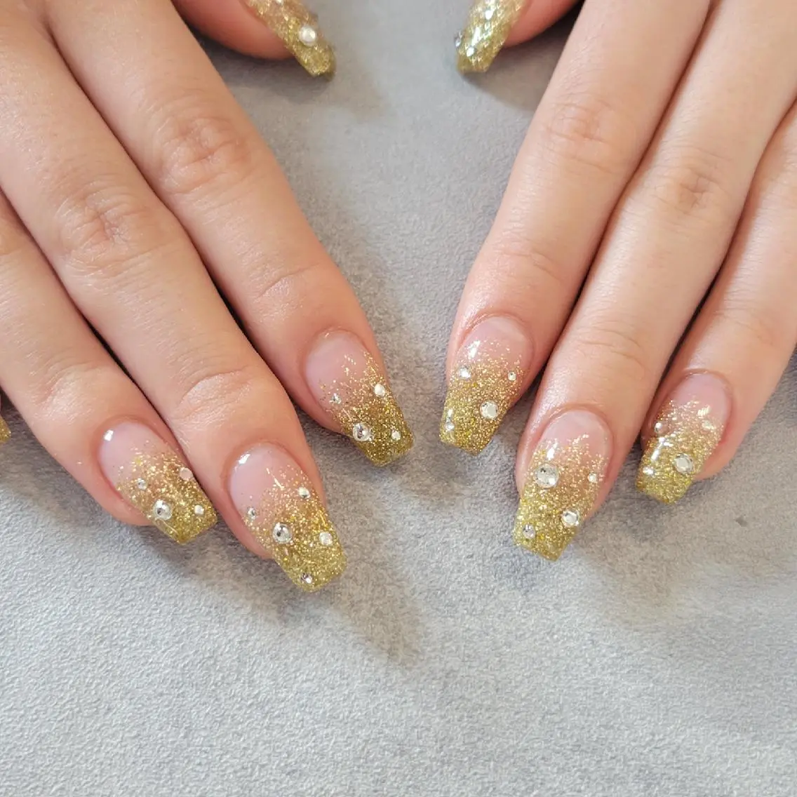 ネイル アートネイル グラデーション ラメ(グリッター) ラメグラデーション スカルプネイル ハンドネイル MU5-nail 金山ネイルサロンのネイルデザイン