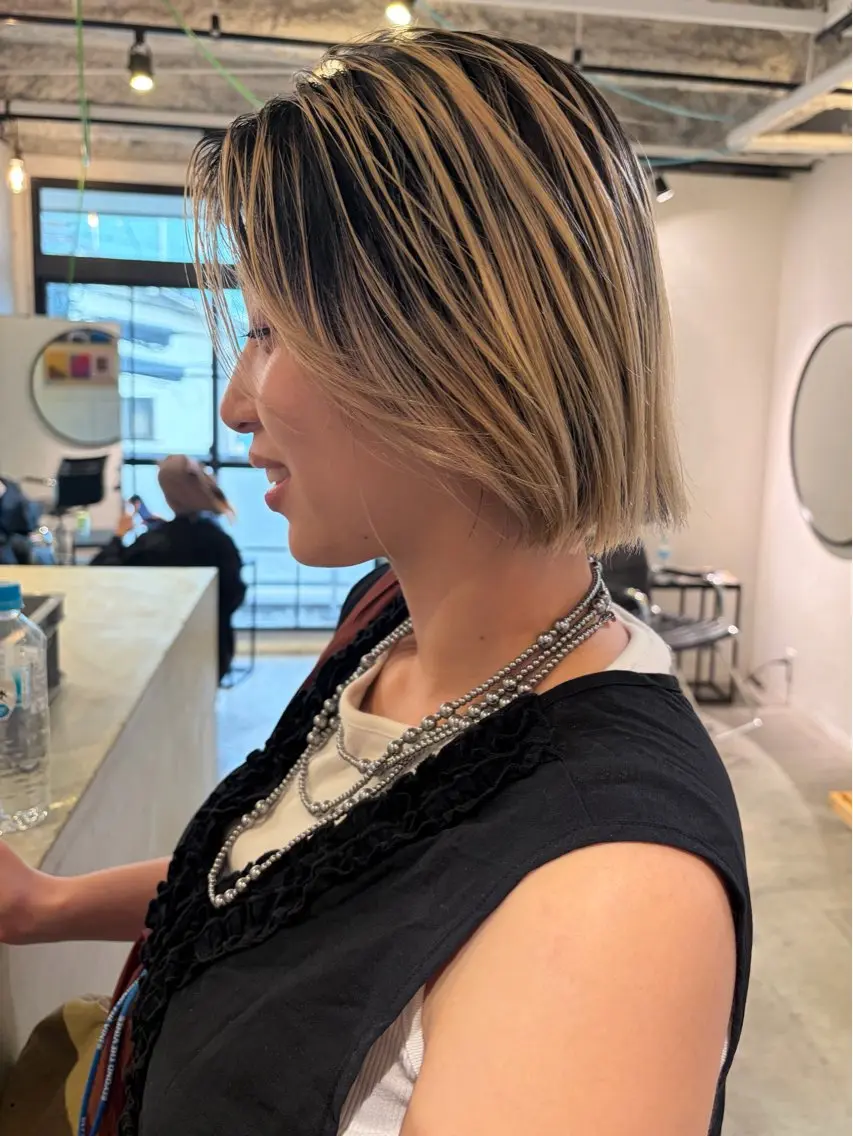 ショート カラー ブリーチ ケアブリーチ カット ヘアカラー トリートメント 村上雅人 ナチュラルモードのヘアスタイル