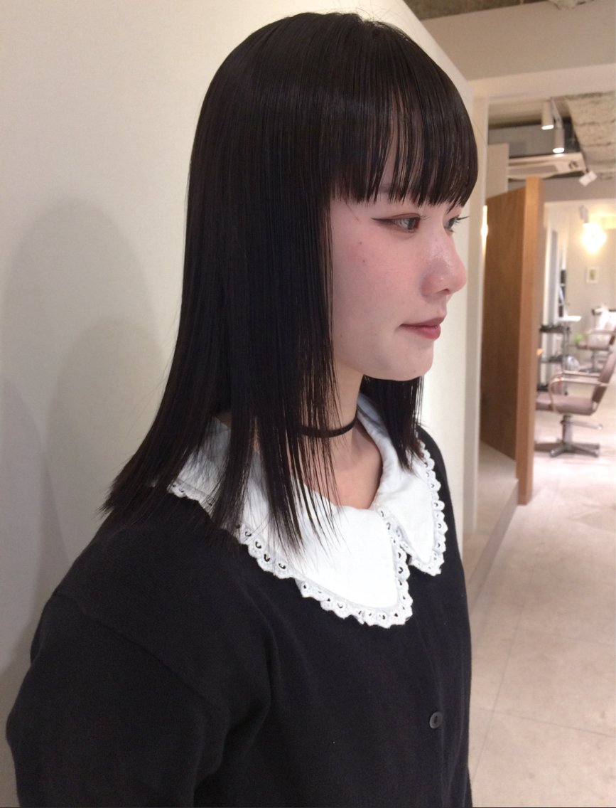 ミディアム カラー 縮毛矯正 まや/レイヤーパーマ 透明感、暖色カラーのヘアスタイル