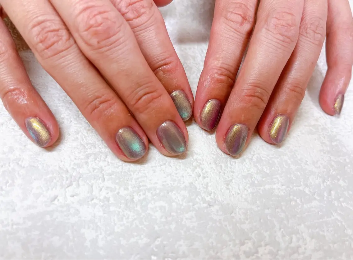 ネイル オーロラネイル フラワーネイル フットネイル フレンチネイル ジェルネイル ハンドネイル mogunail &blowのネイルデザイン