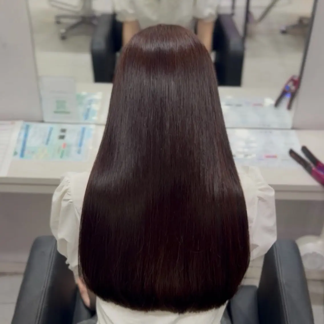 ロング カラー ヘアカラー トリートメント 🦋REISA🦋 エクステ×ハイトーンのヘアスタイル