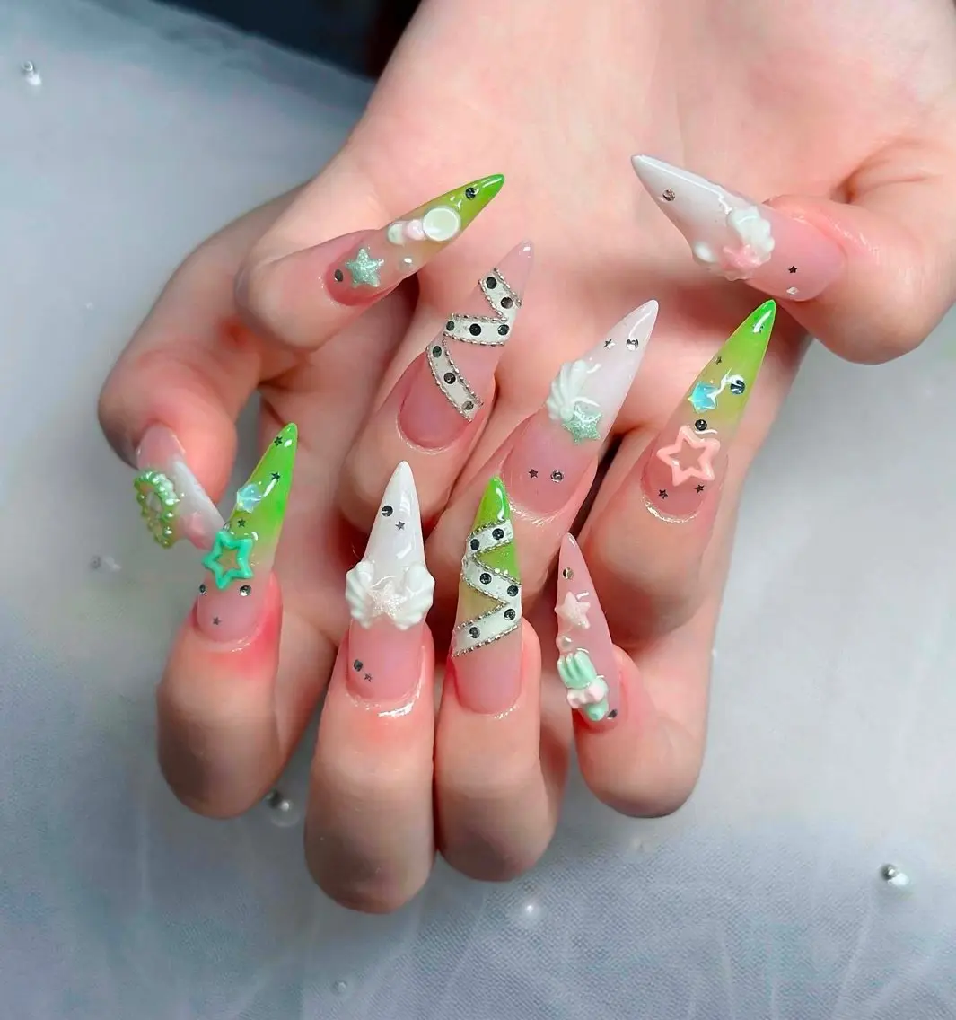 ネイル チークネイル フレンチネイル キラキラネイル 韓国ネイル マグネットネイル ハンドネイル yuuna hbabynailのネイルデザイン
